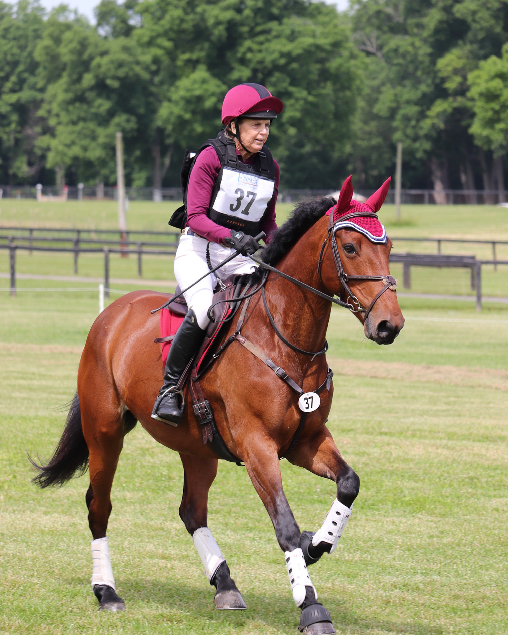 Marilyn Payne competing